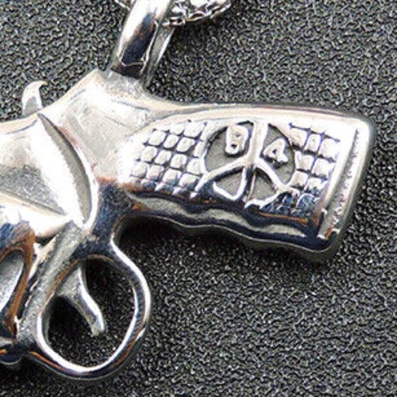 UNISEX Graphic Silver GUN with PEACE Sign Design Pendant Necklace - Picture 3 of 6